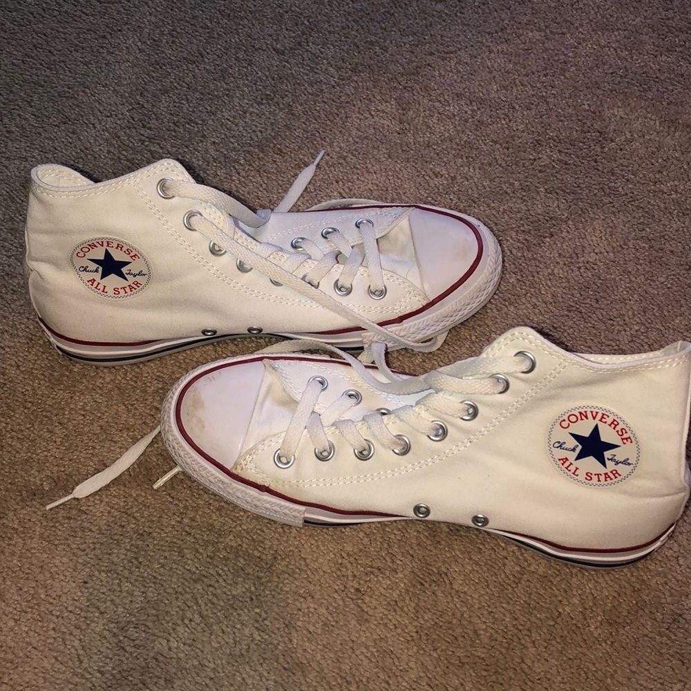 White Hightop converse all stars